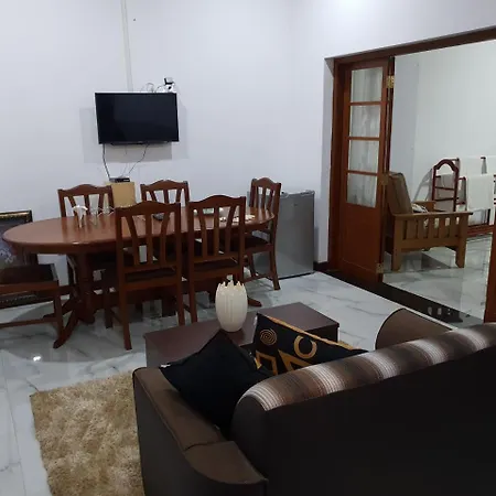 Ice Berg Apartment Dehiwala-Mount Lavinia Exterior photo