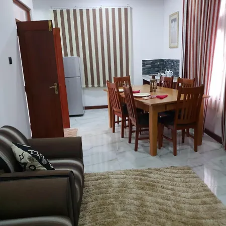 Ice Berg Apartment Dehiwala-Mount Lavinia Exterior photo