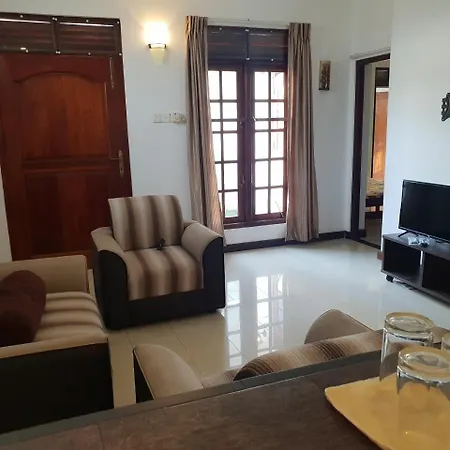 Ice Berg Apartment Dehiwala-Mount Lavinia Exterior photo